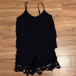 Lace short romper. Navy